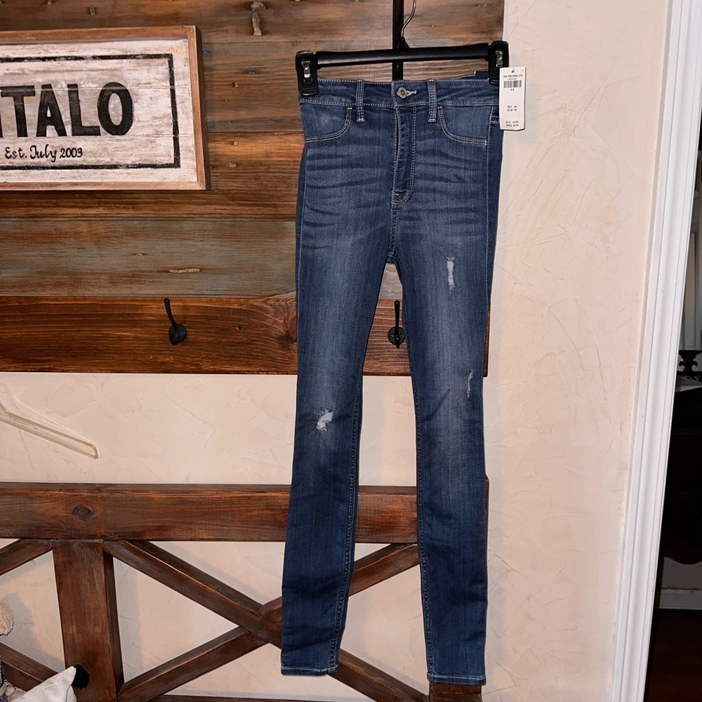 Hollister Skinny Jeans NWT size 0